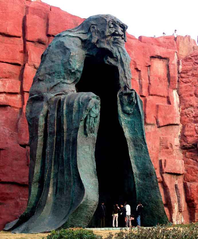  Wu Weishan  吴为山 -  Laozi  -  Huai'an, Jiangsu  Chine  -  16 metres de haut bronze